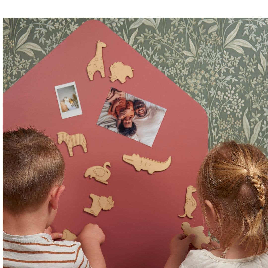 Farverig magnettavle til hjemmet